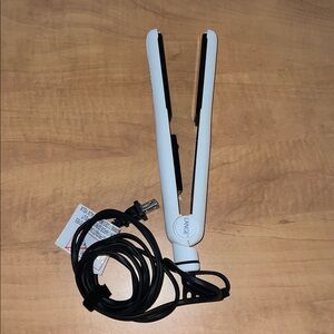 L’ange White and Black Hair Straightener